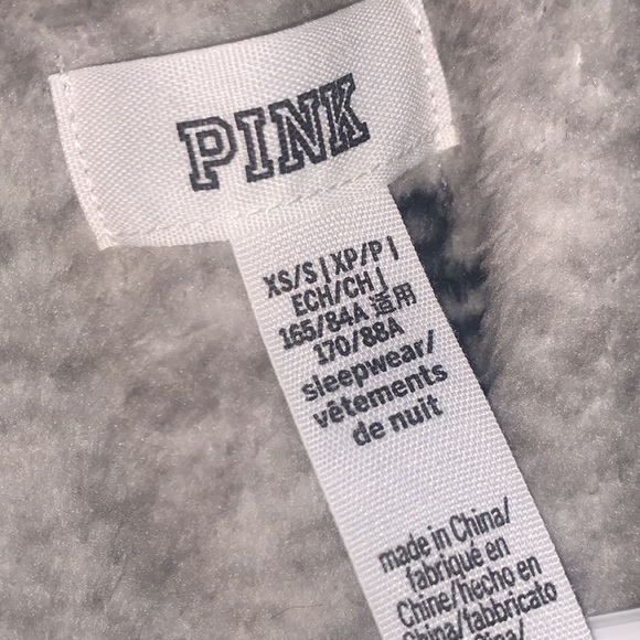 Short Pink Robe NWOT - Picture 3 of 3